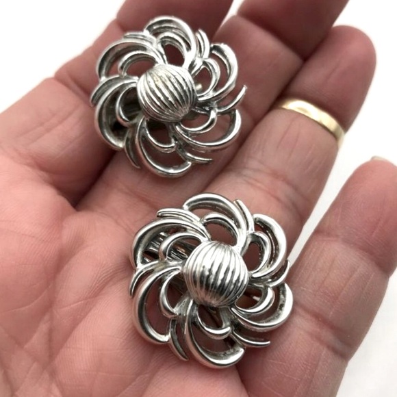 Coro Jewelry - Vintage Coro Silver-Tone Clipon Earrings
